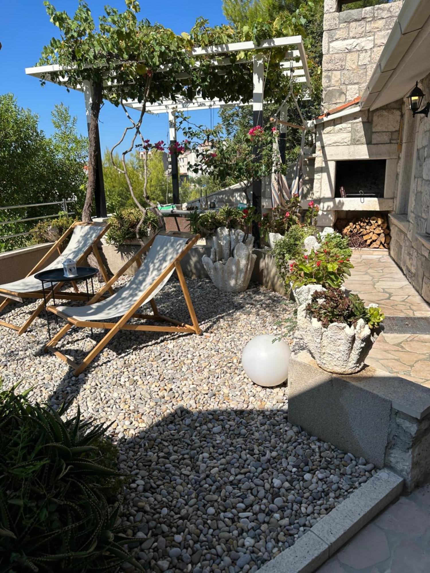 Romantic Stone- Studio Apartman Omis Exterior photo