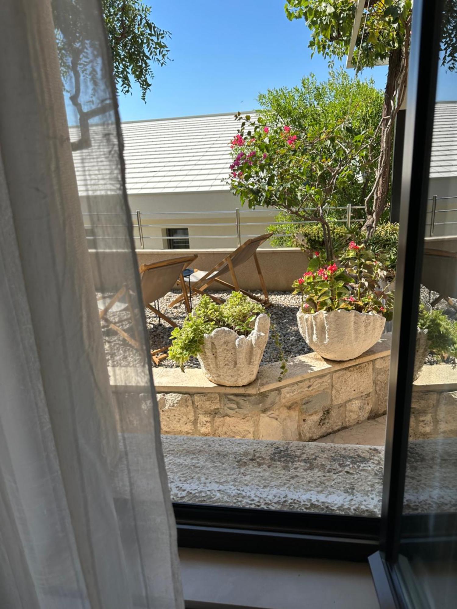 Romantic Stone- Studio Apartman Omis Exterior photo